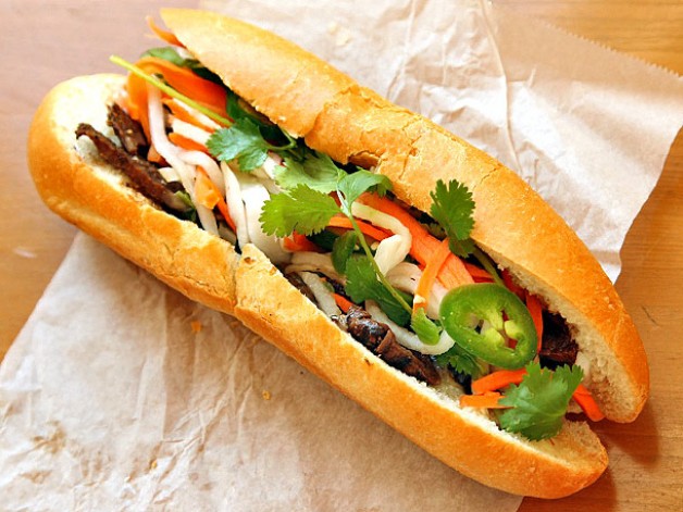 Bánh mì Việt cho người vô gia cư Mỹ