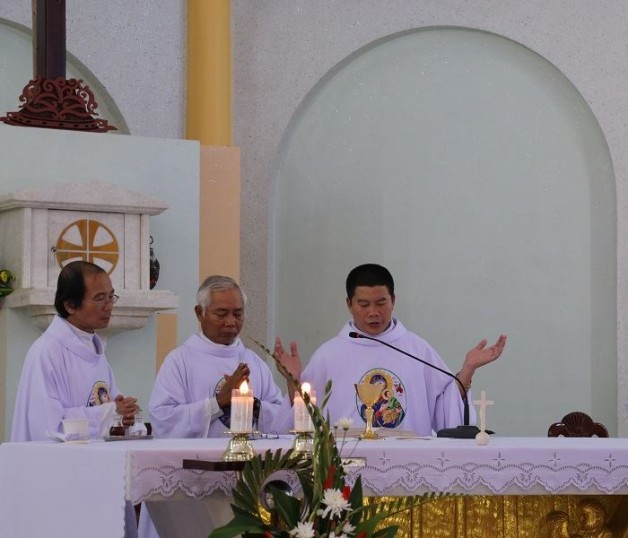 TTHH LA MÃ : KHẢO SÁT LÀM CHẶNG ĐÀNG THÁNH GIÁ
