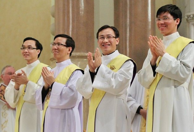 Quyền hạn của phó tế
