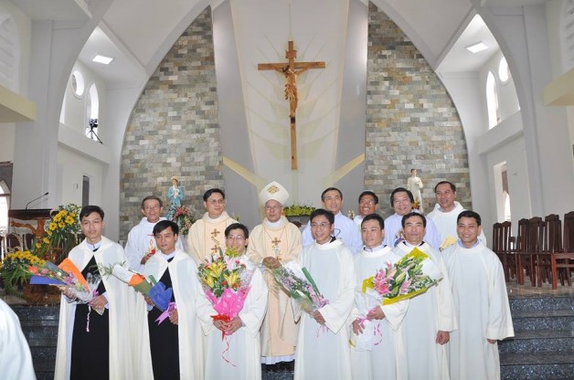ĐAN VIỆN PHƯỚC VĨNH : HỒNG ÂN CHÚA NHƯ MƯA NHƯ MƯA