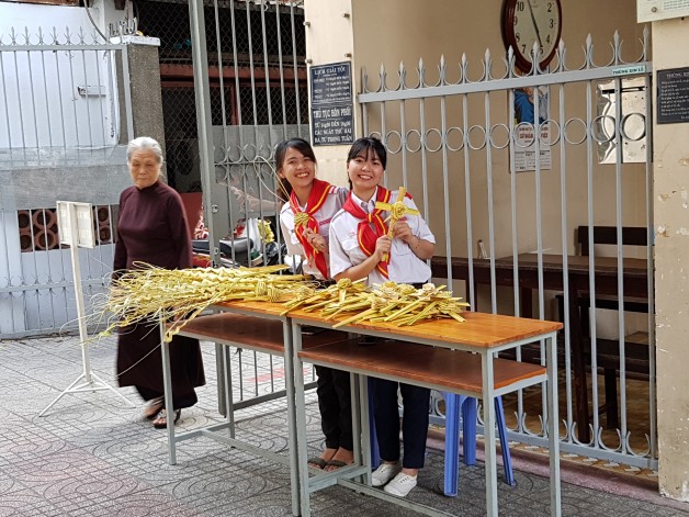 CHÃA NHáº¬T Lá» LÃ: TÆ¯á»NG NIá»M CUá»C THÆ¯Æ NG KHÃ Cá»¦A CHÃA