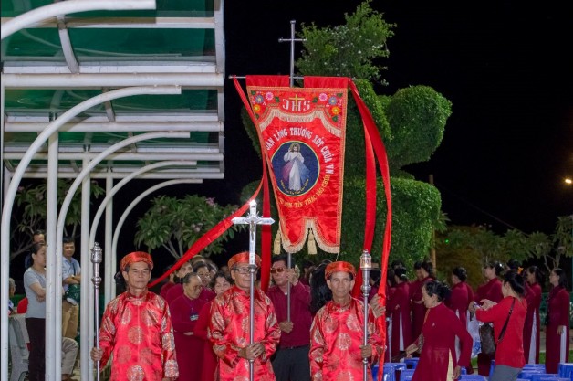 GIÃO PHáº¬N PHAN THIáº¾T : Má»ªNG KÃNH LÃNG THÆ¯Æ NG XÃT