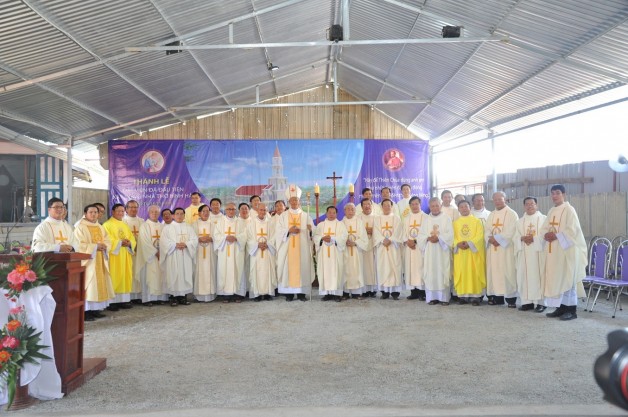 BÌNH HẢI : GHI DẤU NGÀY THAY DA ĐỔI THỊT