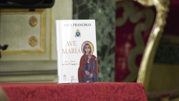 “Ave María” – cuốn sách mới của ĐGH viết về Đức Trinh Nữ Maria