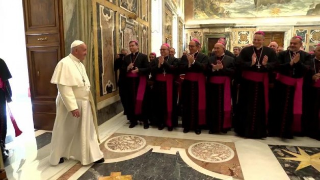 Những bước của ĐGH Phanxicô là sống thể hiện vai trò của giám mục Công giáo