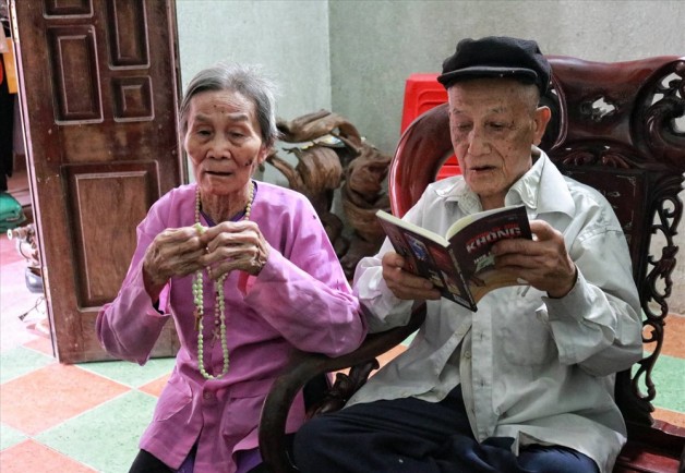 Đọc kinh trước và sau khi ăn
