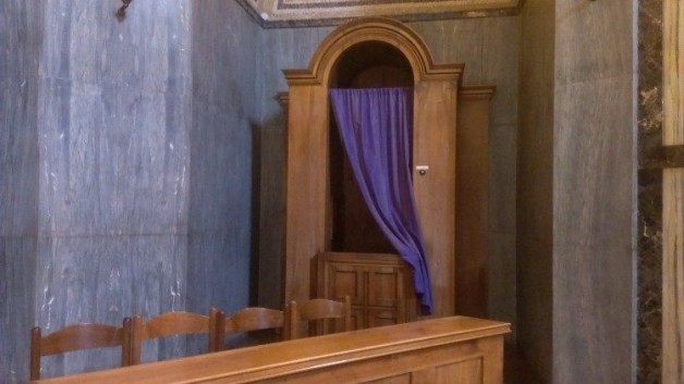 Bang Queensland của Úc buộc linh mục tiết lộ bí mật tòa giải tội