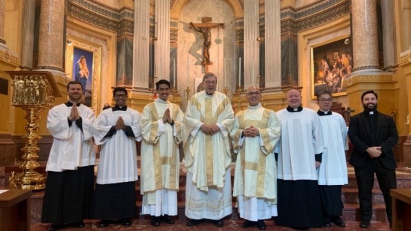 Đức Hồng y Pell cử hành thánh lễ công khai đầu tiên tại Roma