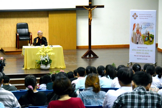 Chuyên đề: “Đồng hành với người trẻ trong gia đình” ngày 21-10-2020