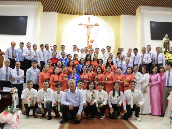 Giáo xứ Tân Việt: Mừng kính Thánh Têrêsa bổn mạng
