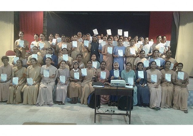 Sáu mươi nữ tu Ấn Độ cam kết hiến tặng đôi mắt