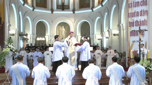 Bản tin Công giáo Việt Nam: ngà y 21 – 24/04/2017