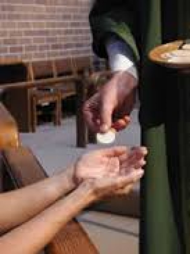 VIỆC GIỮ CHAY VÀ RƯỚC LỄ
