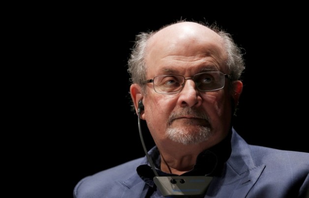 Salman Rushdie: “Sự mù quáng ngu xuẩn” của phương Tây trước chế độ khủng bố hồi giáo