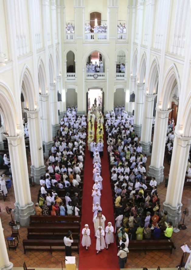 Dòng Thánh Phaolô: Mừng Bạck Kim Khánh và Ngọc khánh Tu dòng (2017)