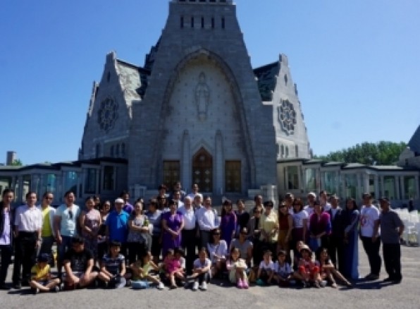 Hà nh hương Äá»n Thánh Giuse ở Montreal – Canada