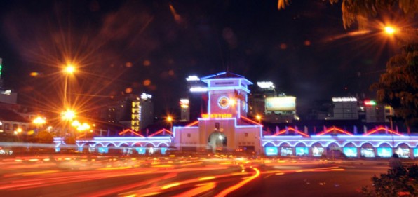 Sài Gòn rực rỡ sắc màu chào đón Tết Dương lịch 2016