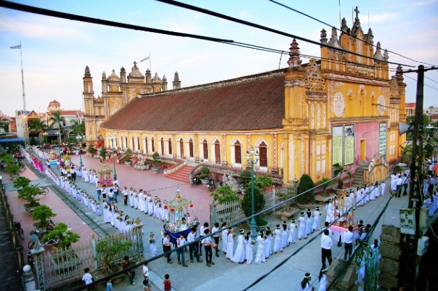 ĐỀN THÁNH TRUNG LAO : CHỈ CÒN TRONG KÝ ỨC VÀ …