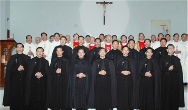 Dòng Mẹ Chúa Cứu Chuộc lặng thầm với người sầu khổ