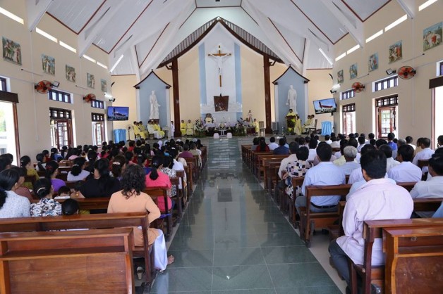 HỌ ĐẠO TRÀ BAN KỶ NIỆM 85 NĂM THÀNH LẬP &TRÙNG TU NHÀ THỜ : “ÔNG LO LÀM LỄ, KINH PHÍ TUI LO !”