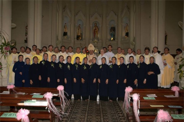 DÒNG CHÚA QUAN PHÒNG – TỈNH DÒNG CÙ LAO GIÊNG : HỒNG ÂN VĨNH KHẤN