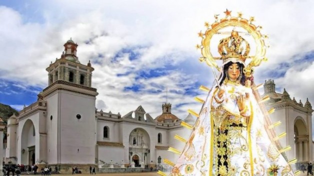 Tượng Đức Mẹ Copacabana ở Vườn Vatican