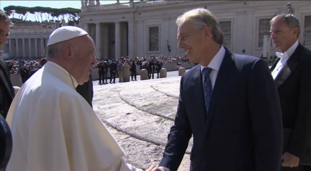 Cựu Th.T Anh Tony Blair nói với ĐGH Phanxicô: Tôi ủng hộ các dân tộc thiểu số ở Trung Đông