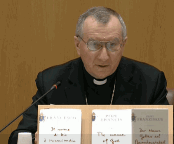 Đức Hồng y Pietro Parolin: Đức Phanxicô cầm tay chúng ta để đưa chúng ta vào trong huyền nhiệm