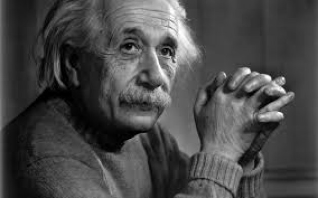 Niềm tin vào Chúa và tôn giáo của nhà khoa học Einstein