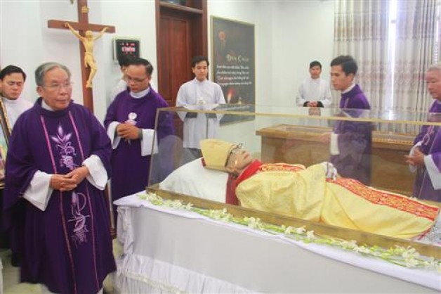 THÁNH LỄ AN TÁNG ĐỨC CHA PHANXICÔ XAVIÊ NGUYỄN VĂN SANG