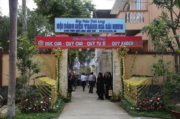 HỘI DÒNG MẾN THÁNH GIÁ CÁI NHUM : THÁNH LỄ ĐẶT VIÊN ĐÁ XÂY DỰNG NGUYỆN ĐƯỜNG