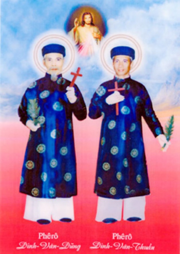ĐÔI ĐUỐC HỒNG – LỄ TOÀN THIÊU