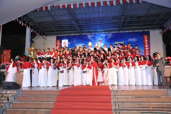 GIÁO PHẬN SÀI GÒN : THÁNH LỄ MỪNG KÍNH LÒNG CHÚA THƯƠNG XÓT