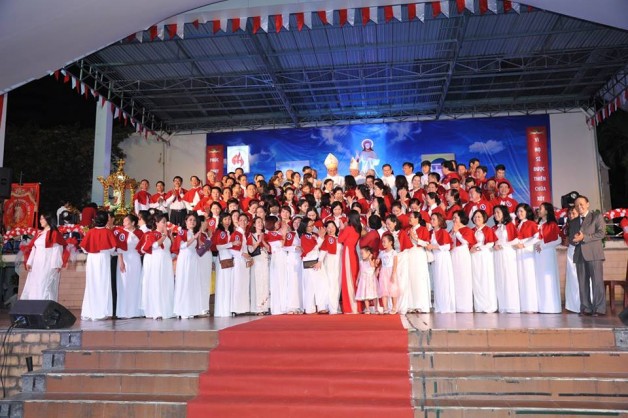 GIÁO PHẬN SÀI GÒN : THÁNH LỄ MỪNG KÍNH LÒNG CHÚA THƯƠNG XÓT