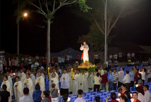 GIÁO PHẬN PHAN THIẾT : MỪNG KÍNH LÒNG THƯƠNG XÓT