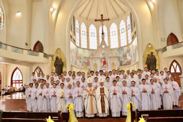 GIÁO PHẬN PHÚ CƯỜNG : MỪNG 3 TRONG 1