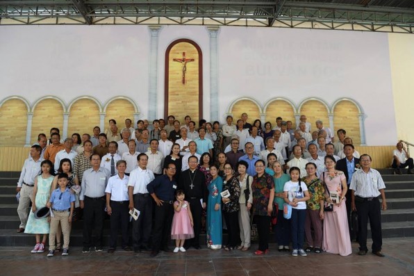 GIA ĐÌNH EX LURO KỶ NIỆM 50 NĂM NHẬP TRƯỜNG : HÃY SỐNG THÁNH THIỆN