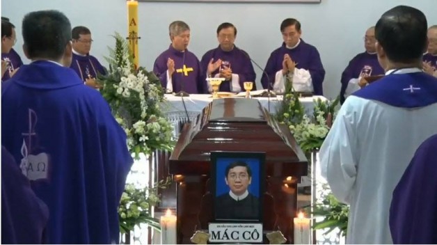 THÁNH LỄ NHẬP QUAN CHA MÁCCÔ BÙI QUAN ĐỨC : “ANH EM HÃY YÊU THƯƠNG NHAU NHƯ CHÍNH THẦY ĐÃ YÊU THƯƠNG ANH EM”