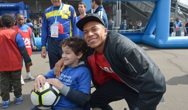Kylian Mbappé tặng lại tiền thưởng cho hiệp hội Những người tiên phong leo núi