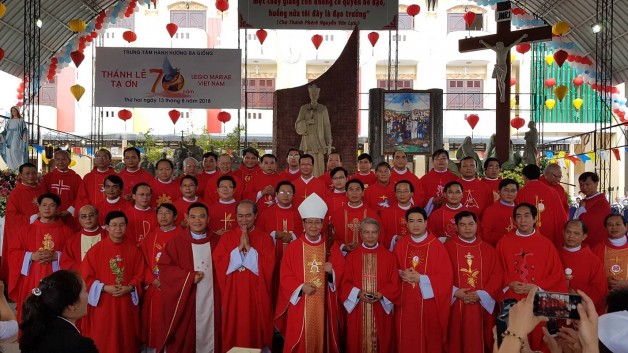 MỪNG KỶ NIỆM 70 NĂM HIỆN DIỆN TẠI VIỆT NAM : LEGIO VỚI NỮ VƯƠNG CÁC THÁNH TỬ ĐẠO