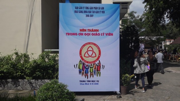 BAN GIÁO LÝ TỔNG GIÁO PHẬN SÀI GÒN : KHAI GIẢNG KHÓA ĐÀO TẠO GIÁO LÝ VIÊN 2018-2019