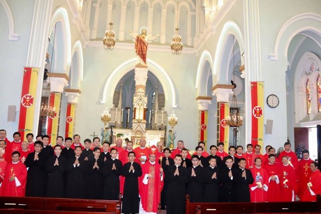 HỌ ĐẠO CHỢ ĐŨI: LÀM PHÉP NHÀ MỤC VỤ VÀ THÁNH LỄ TẠ ƠN