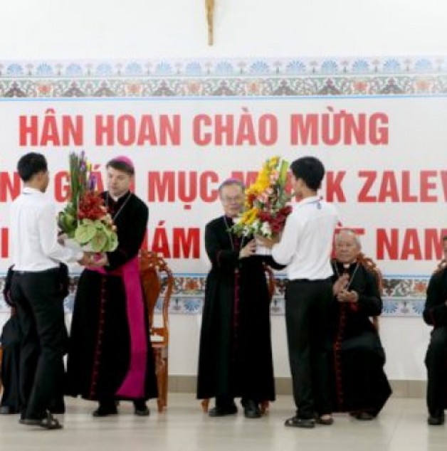 Gp. Mỹ Tho chào đón Hội Đồng Giám Mục tham dự hội nghị thường niên kỳ II-2018