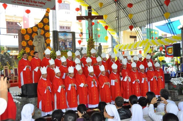 HỘI Äá»’NG GIÃM MỤC VIỆT NAM : HÀNH HÆ¯Æ NG BA GIá»’NG