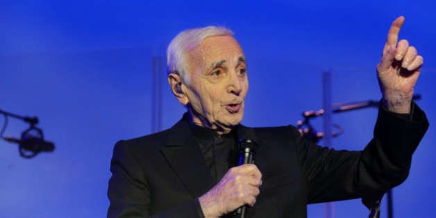 Ca sĩ Charles Aznavour và Đức Mẹ