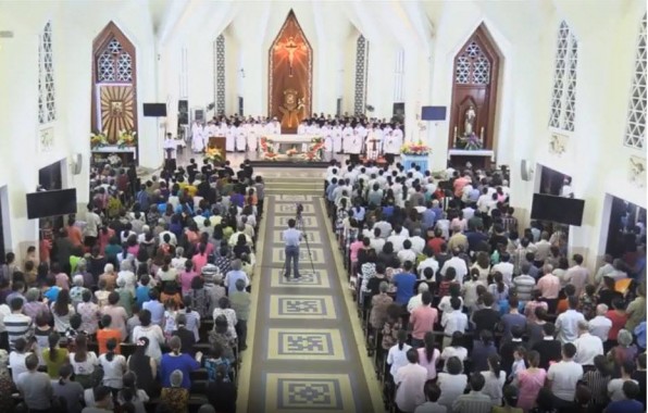 DCCT MỪNG LỄ THÃNH GIÊRAÄÔ : CHỌN CHO MÃŒNH MỘT CON ÄÆ¯á»œNG NÊN THÃNH