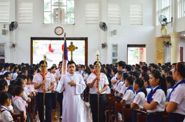Thánh lễ khai giảng – Em học biết Chúa để yêu mến Ngài