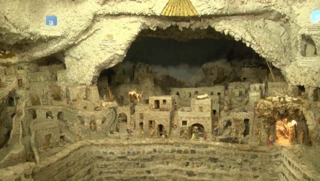 Một cảnh Giáng Sinh luôn hiện diện ở khu vực Vatican