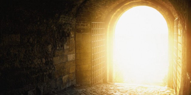 Dụ ngôn phòng chờ ánh sáng hay chuyện gì xảy ra lúc lâm chung?