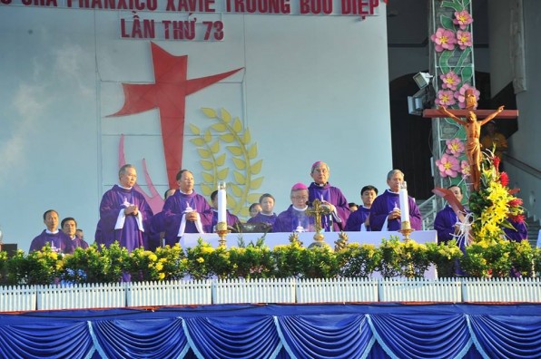 KHAI MẠC LỄ GIỖ LẦN 73 CHA F. X. TRƯƠNG BỬU DIỆP : “CHIẾC CẦU NỐI” F. X TRƯƠNG BỬU DIỆP